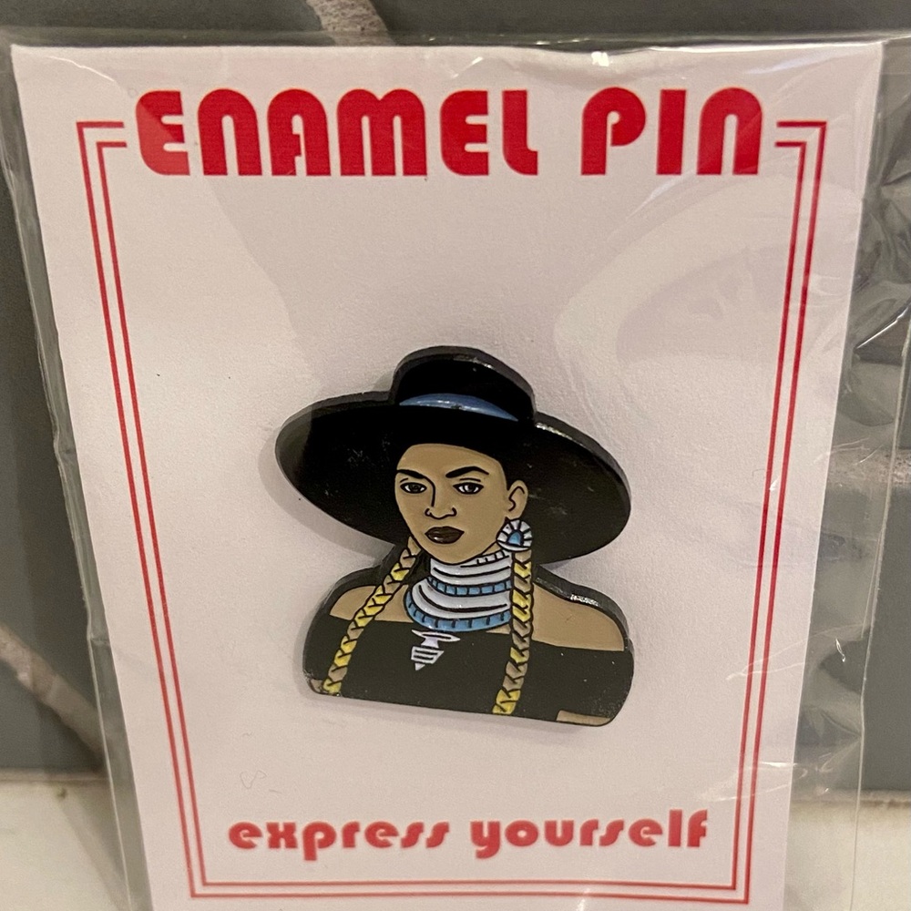 Beyoncé Formation Era Enamel Pin NWT